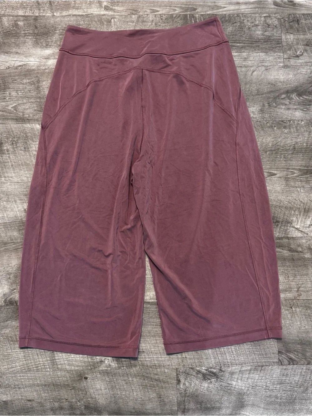 lululemon athletica pre owned